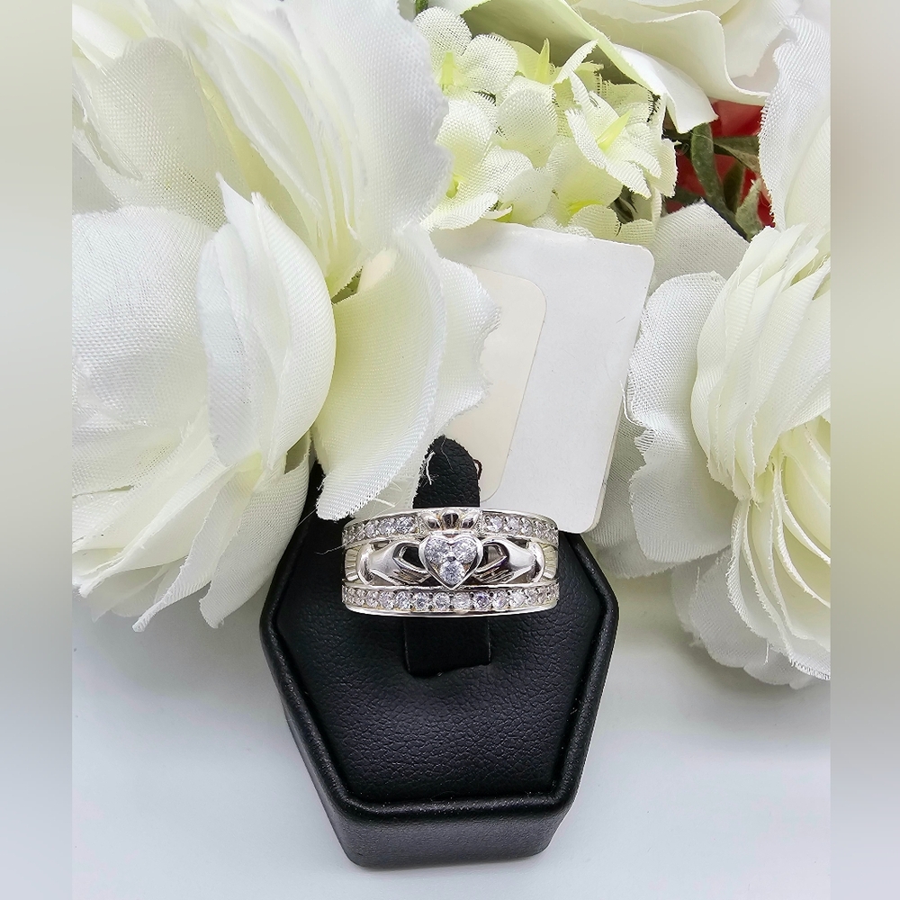 🥰 CLADDAGH BAND RING - Picture 6 of 6
